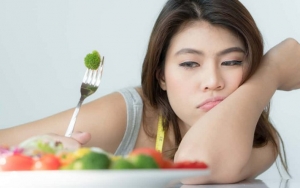 Segera Kenali, Beberapa Gangguan Makan Berbahaya Ini Sering Menyerang Wanita