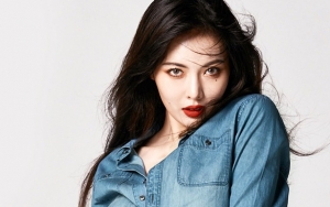 Masih Bungkam Perihal Cube Entertainment, HyunA Tampil Menantang Untuk Allure
