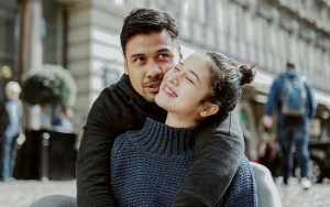 Bikin Terharu, Chico Jericho Bagikan Momen Saat Putri Marino Melahirkan