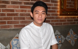 Jadi Caleg 2019, Foto Ifan Seventeen Bareng Cewek di Hotel Adalah Settingan Politik?