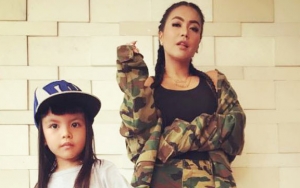 Denada Puji Semangat Sembuh Shakira