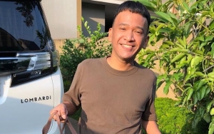 Ruben Onsu Keluar Darah di Paha Saat Telanjang, Putrinya Nyaris Digigit Ular Kobra