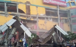 Video Mal Tatura Palu Runtuh Akibat Gempa 7,7 SR di Donggala 
