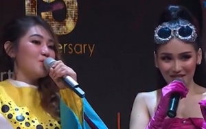 Tampil Bareng di HUT Insert Ke-15, Via Vallen Dihujat Salah Tingkah Dekat Ayu Ting Ting