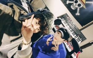 Chanyeol EXO Rilis Kolaborasi Lagu 'Give Me That' Bareng Woozi Seventeen