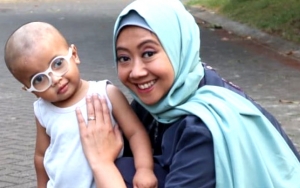 Hamil Anak Ketiga Di Usia 39 Tahun, Asri Welas Akui Sangat Khawatir