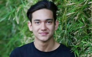 Akui Tak Mudah, Adipati Dolken Merasa Tertantang Berakting di Film Komedi '3 Dara 2'