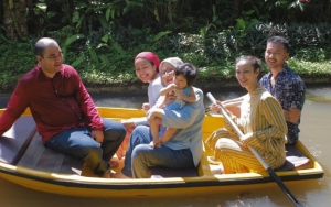 Ratna Sarumpaet Dibully Mau Kabur Hingga Kena Karma Ahok, Atiqah Tutupi Kesedihan dan 'Bicara'