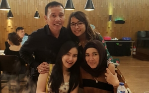 Gelar Pesta Ultah Mewah, Ibu Ayu Ting Ting Bagai Sosialita Tajir dan Pamer Kue Berlogo Chanel
