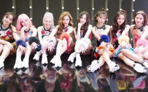 SNSD Rilis Desain Lightstick Resmi, Fans Tak Puas dan 'Ejek' Pakai Meme