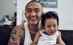 Lucu Tapi Kasihan, Uus Unggah Video Sang Anak Kejedot