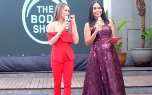 Cinta Laura Blak-Blakkan ke Melaney Ricardo Soal Cibiran Dada Rata