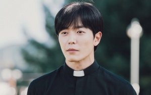 Bahas Fashion Pendeta di 'The Guest', Kim Jae Wook Curhat Kegerahan Selama Syuting 