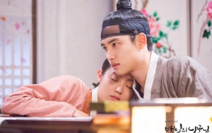 Makin Manja Usai Cium Bibir Nam Ji Hyun di 'Hundred Days Husband', D.O. Digoda Netter