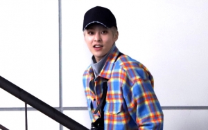 Xiumin Tulis Pesan Kocak untuk Temannya yang Awali Bisnis Bimbingan Belajar