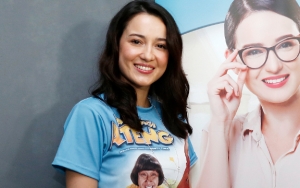 Dihadiri Istri Ateng, Intip 5 Potret Julie Estelle Cs di Jumpa Pers 'Lagi-Lagi Ateng' 