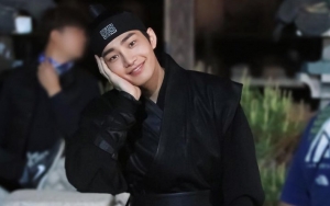 Foto-Foto Imut Kim Jae Young, Kakak Nam Ji Hyun di Balik Layar '100 Days My Prince'