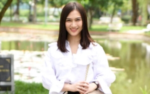 Akhirnya Dipamerkan, Kecantikan Melody eks JKT48 di Foto Prewedding Bikin Netter Terpesona