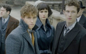 Seluruh Pemeran Bersiap Melawan Grindelwald dalam Poster Baru 'Fantastic Beasts 2' 