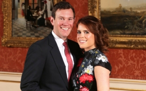 Jelang Royal Wedding, Tatanan Bunga Cantik di Pintu Masuk Kapel Sudah Siap Sambut Putri Eugenie