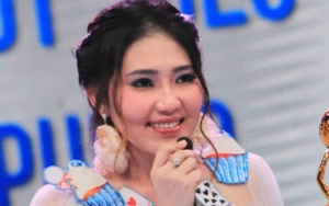 Menang di IDA 2018, Via Vallen Nangis Ucapkan Terima Kasih untuk Sang Ayah