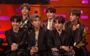 Jimin Absen dan Jungkook Duduk, Kerennya BTS Perform 'IDOL' di 'The Graham Norton Show'