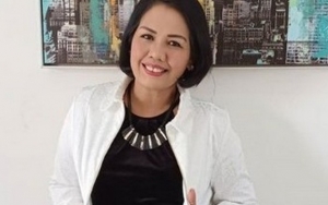 Akui Dirinya Tak Cantik Dan Makin Tua, Ely Sugigi Tuai Simpati Netter