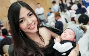 Pancarkan Aura Cantik, Bella Shofie Ajak Sang Bayi ke Ultah Putra Celine Evangelista