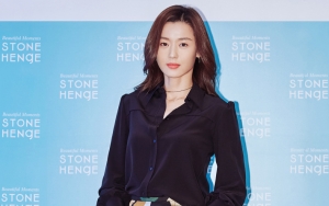 Terpukau Penampilan Jun Ji Hyun di Event Baru, Netter: Song Hye Kyo dan Kim Tae Hee Kalah Cantik