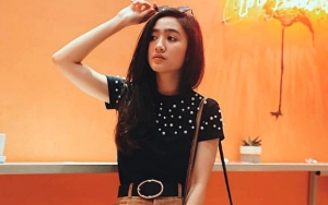 Febby Rastanty Unggah Foto Perdana saat Diam-Diam Umroh, Penampilan Berhijab Kembali Tuai Pujian