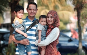 Demi Sang Buah Hati, Dude Harlino-Alyssa Soebandono Rela Lakukan Hal Ini di Tempat Umum