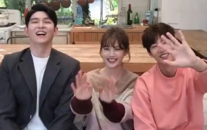 Promosi Drama Baru, Imutnya Kim Yoo Jung Diapit Yoon Kyun Sang dan Song Jae Rim