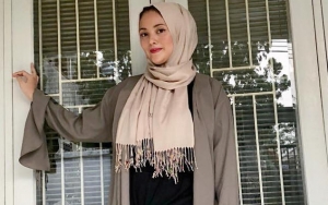 Ngeri Banget, Elma Theana Bagikan Foto Terjebak di Lift Bersama 20 Orang Hingga Nyaris Pingsan