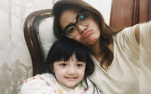 Arsy Heboh Ganggu Hingga Pecahkan Cermin, Reaksi Aurel Bikin Netter Takjub