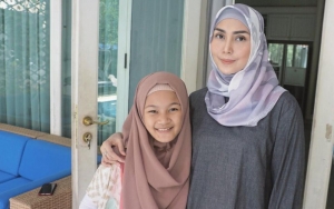 Sang Putri Mantap Berhijab, Fenita Arie Malah Merasa 'Tertampar'