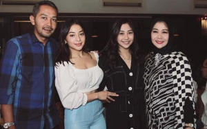 Nikita Willy Seksi Pamer Perut, Ekspresi Masam Pacar Tajir Curi Perhatian Netter