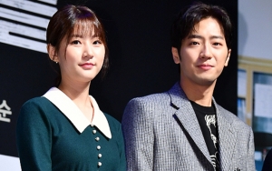 Syuting 'Ask Us Anything', Imutnya Lee Sang Yeob Pakai Seragam Bak Seumuran Kim Sae Ron