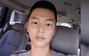 Foto Pertama Jalani Wamil, Kang Min Hyuk CNBLUE Pamer Seragam