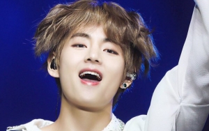 V Nangis Tak Bisa Perform Maksimal di Konser BTS, Tagar 'Get Well Soon Taehyung' Trending