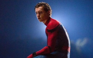 Pamerkan Kostum Baru Spider-Man, Lucunya Tom Holland Takut Keceplosan Spoiler
