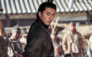 Hyun Bin Curhat Rasanya Syuting Adegan Action Lawan Zombie di 'Rampant'