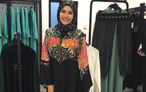 Hapusi Foto Instagram, Nikita Mirzani 'Jawab' Dugaan Lepas Hijab