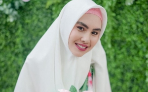 Tak Menyesal Banyak Dijauhi Usai Hijrah, Kartika Putri Pamer Teman-Teman Barunya