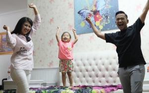Kerap Ditimpa Teror Mistis, Ruben Onsu-Sarwendah Tetap Bahagia Rayakan Ultah Pernikahan ke-5
