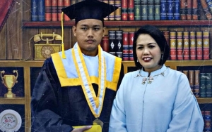 Hadiri Perayaan Wisuda Sang Putra, Ely Sugigi Akui Malah Tengah Bersedih