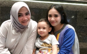 Rieta Amilia Bagikan Foto Masa Kecil Nagita Slavina, Netter: Imut dan Mirip Rafathar