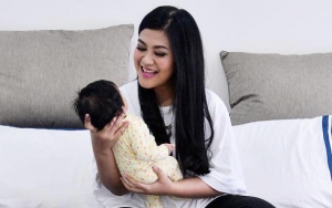 Kahiyang Ayu Malah Sembunyikan Anak saat Hadir di Jakarta Fashion Week, Kenapa?