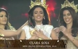 Pingsan di Panggung, Clara Sosa dari Paraguay Syok Diumumkan Menang Miss Grand International 2018