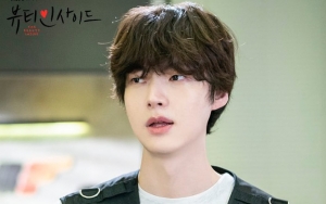 'Beauty Inside' Rilis Deretan Video Ekspresi Ahn Jae Hyun, Netter Terpesona Suami Orang
