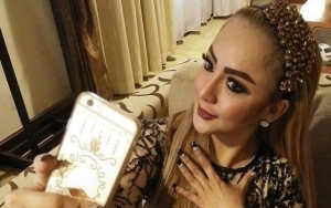 Lama Tak Muncul, Penampilan Baru Regina Eks Istri Farhat Abbas Mirip Gadis SMA Bikin Syok